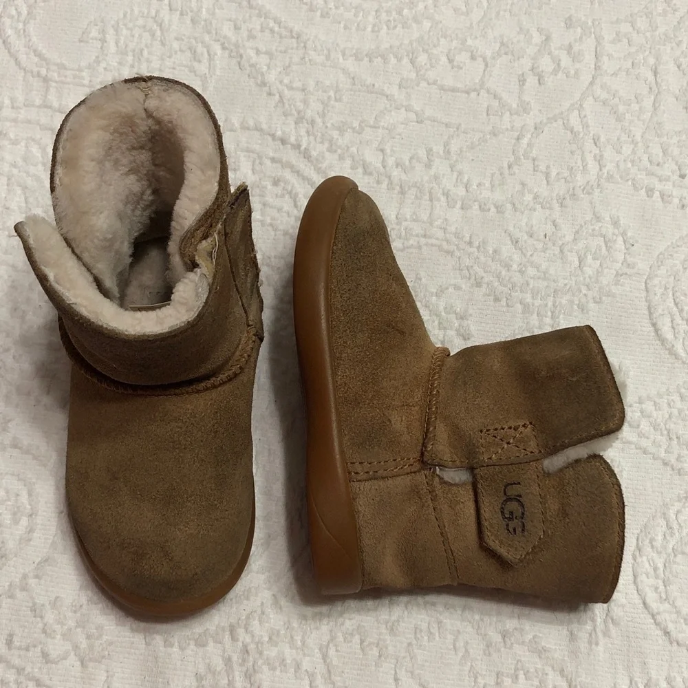 UGG Size 7T Toddler Chestnut Suede Shearling Boots